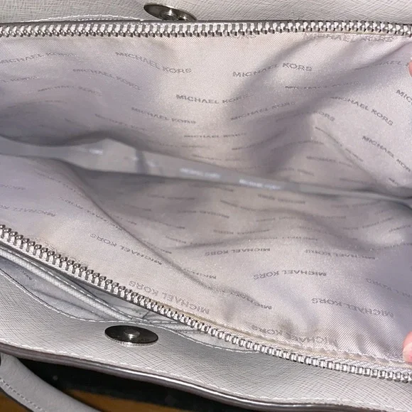 Michael Kors Savannah Large - Picture 10 of 16